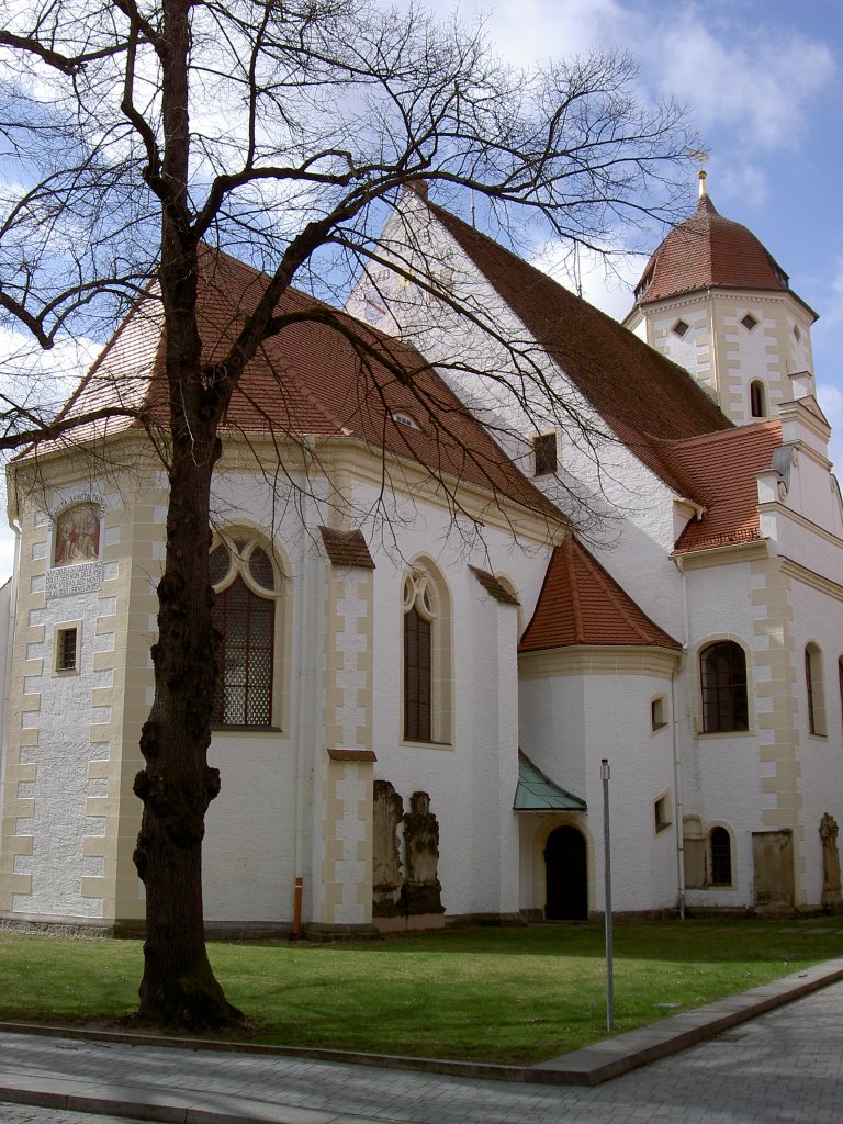 Finsterwalde, St. Trinitatis Kirche, erbaut 1585, evangelische Kirche der 
Reformationszeit, Kreis Elbe-Elster (02.04.2012)