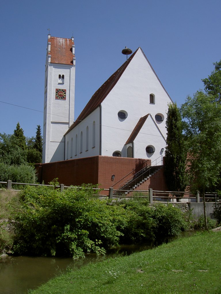 Fischach, St. Michael Kirche, Turm und Langhaus erbaut 1490, Chor erbaut 1730 von 
Joseph Meitinger, Kreis Augsburg (23.07.2012)