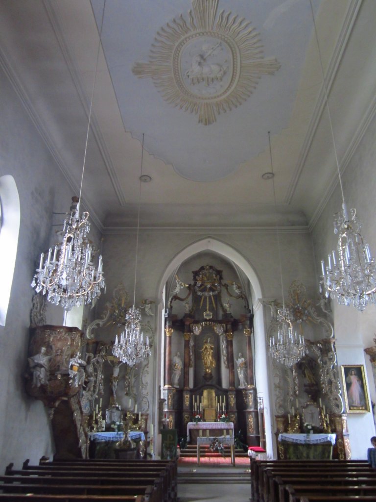 Fladungen, Altre und Kanzel der St. Kilian Kirche (16.06.2012)