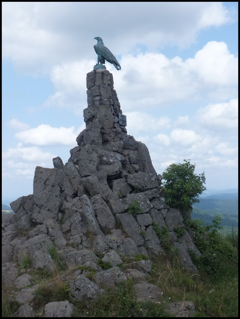 fliegerdenkmal auf der Wasserkuppe am 13.07.2013