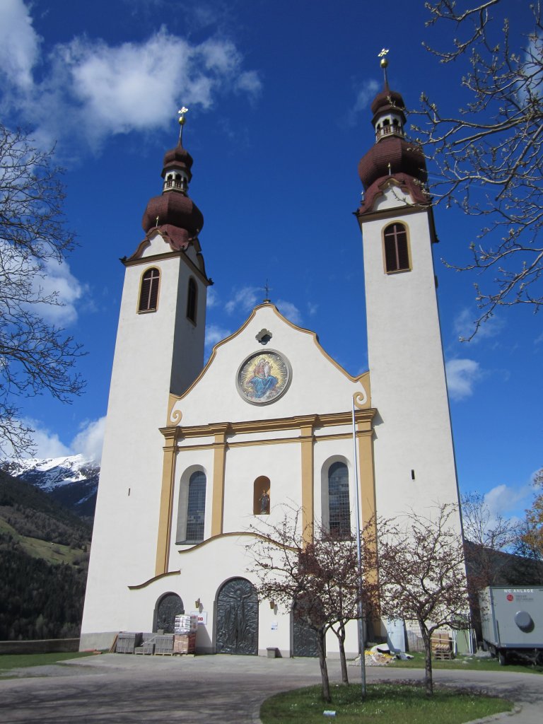Flie, neue Pfarrkirche St. Barbara, erbaut von 1794 bis 1804 von Nikolaus Schuler, 
Rokoko (28.04.2013)