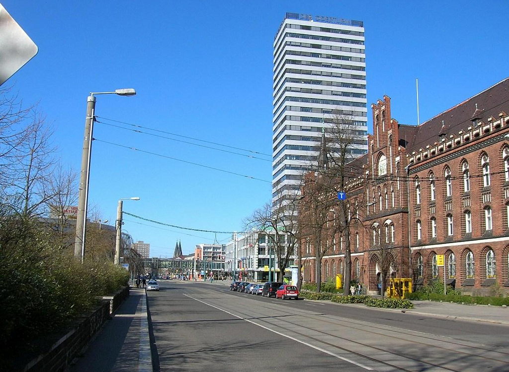 Frankfurt (Oder) den Oderturm von der Lindenstr aus gesehen 15-04-2007