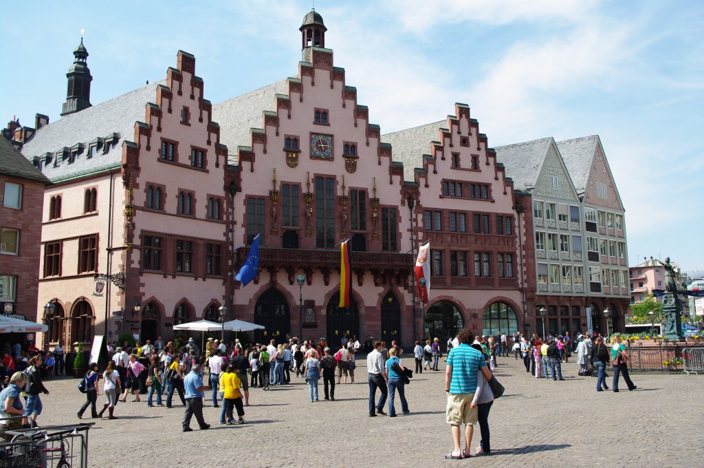 Frankfurt, Rmerberg mit Justitiabrunnen (26.04.2009)