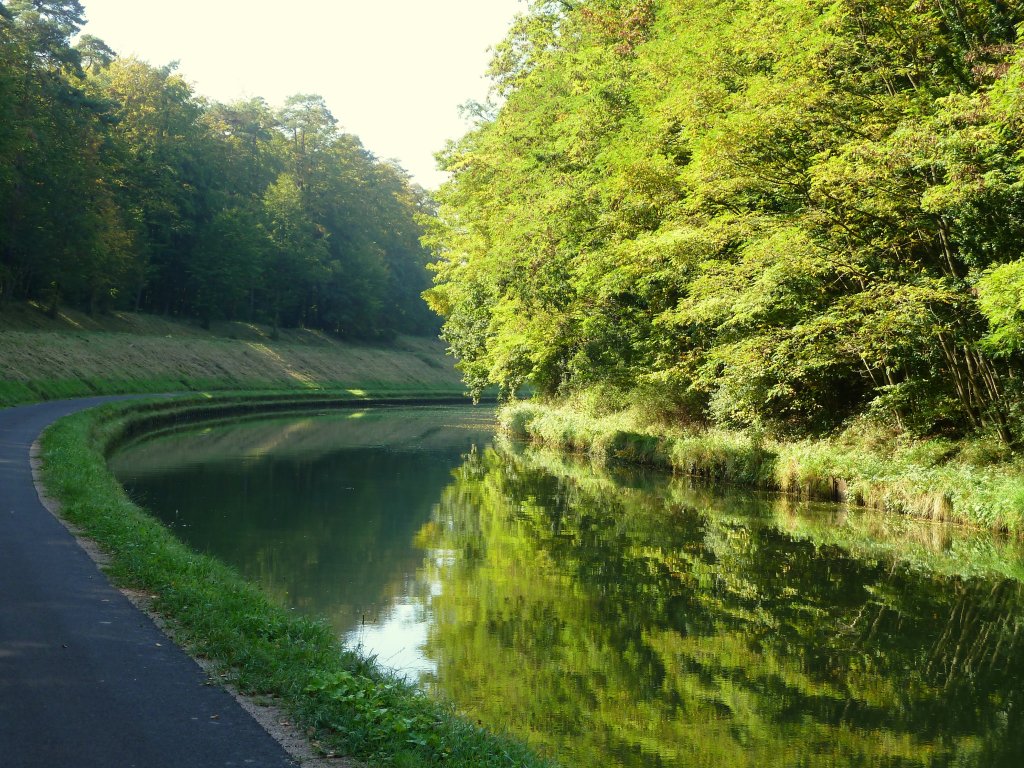 Frankreich, Lothringen, Radweg am Canal de la Marne au Rhin entlang, hier bei Rchicourt. 01.10.2011