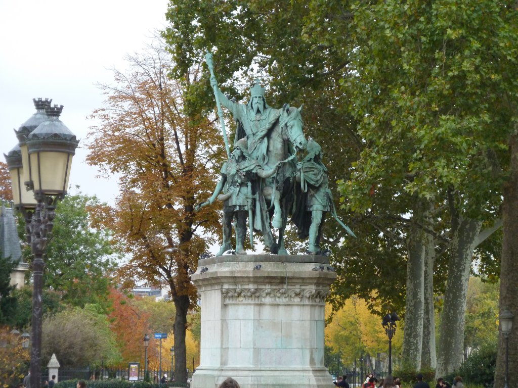 Frankreich, Paris 4e, Ile de la Cit, Statue von Karl dem Grossen auf dem Parvis von Notre Dame de Paris, 03.11.2010

