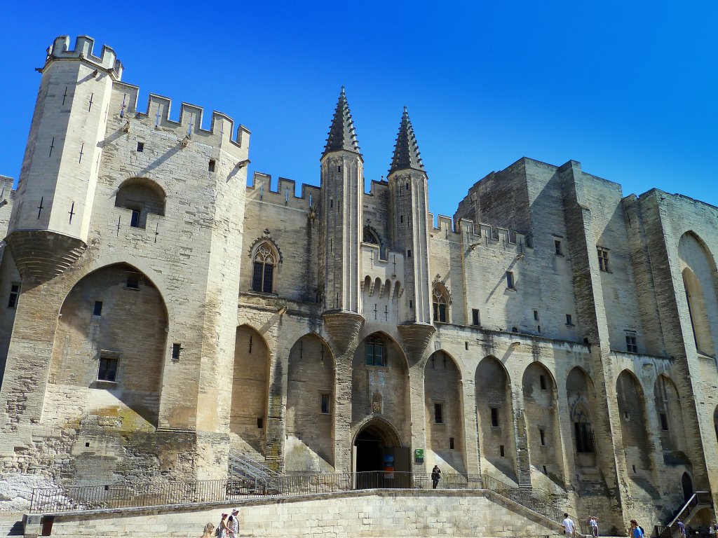 Frankreich, Provence-Alpes-Cte d'Azur, Vaucluse, Avignon, Place du Palais, Palais des Papes (rechts im Bild), 29.07.2012