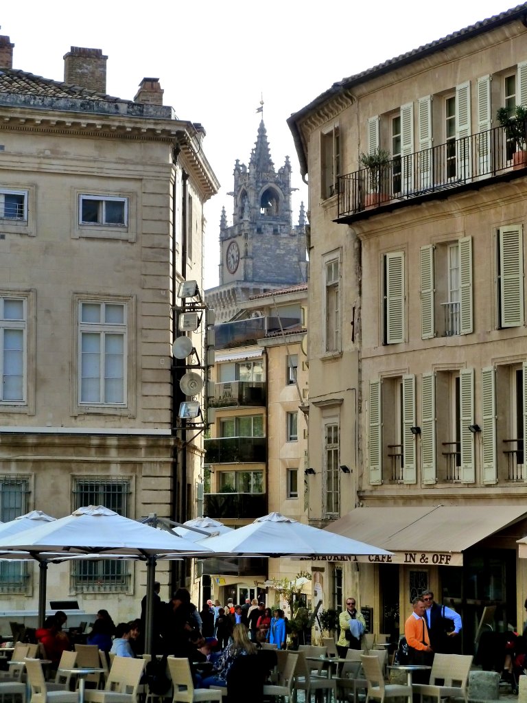 Frankreich, Provence-Alpes-Côte d'Azur, Vaucluse, Avignon, Place du Palais, Tour de l'Horloge in der Mitte, 06.04.2012