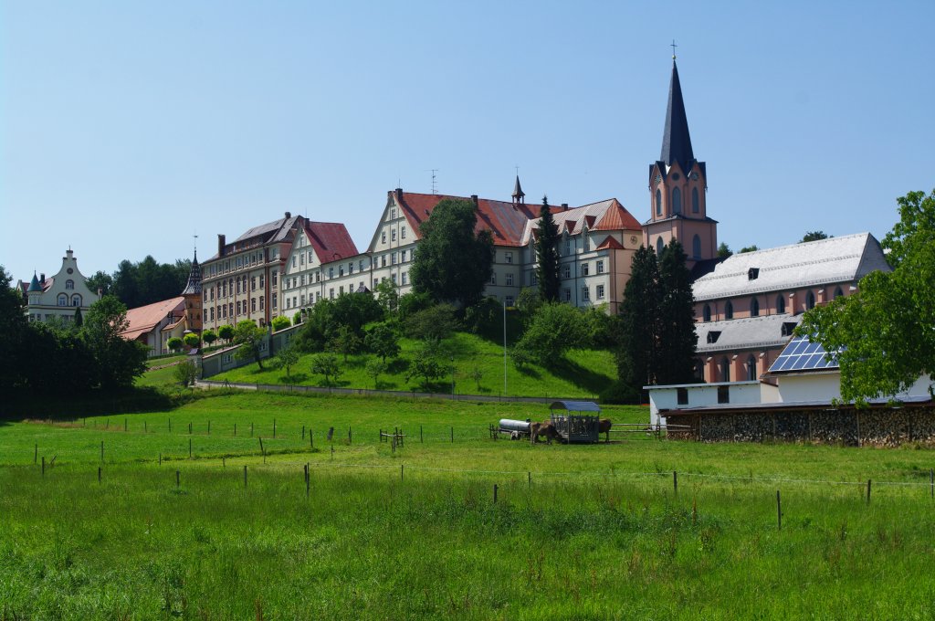 Franziskanerinnenkloster Bonlannden, gegrndet 1855 von Pfarrer Faustin 
Mengel, Landkreis Biberach (09.07.2011)