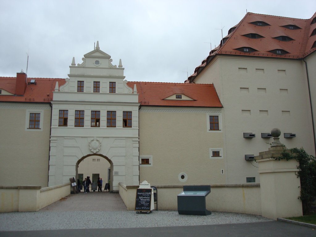 Freiberg in Sachsen,
Eingangstor zum neu erffneten Schlo Freudenstein,
beherbergt die grte Mineraliensammlung der Welt,
Okt.2009
