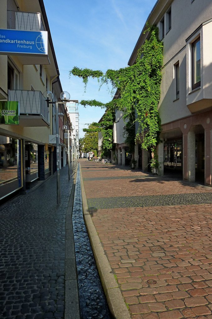 Freiburg im Breisgau, Blick vom Kartoffelmarkt durch die Schiffstrae, Sept.2011 