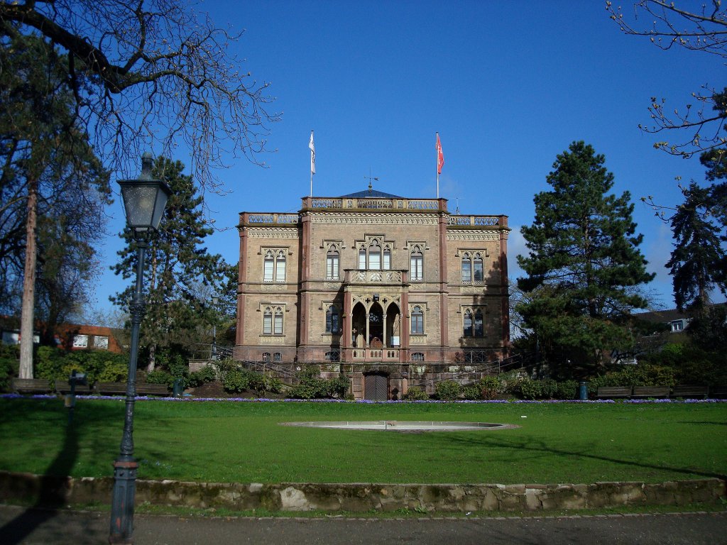 Freiburg im Breisgau, das Colombi-Schlchen, eine herrschaftliche Villa im neugotischen Stil von 1869-71 erbaut,  2010