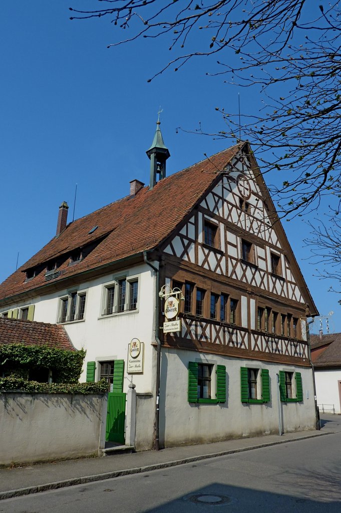 Freiburg im Breisgau, das ehemalige Rathaus im Stadtteil St.Georgen stammt von 1574-1601, wird heute als Gasthaus genutzt, Mrz 2012