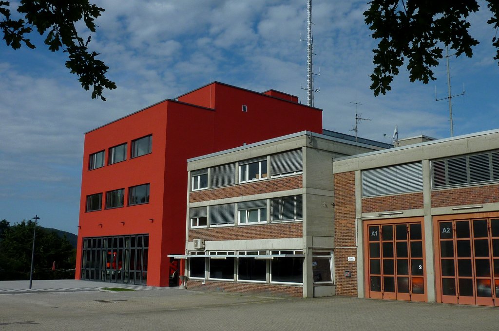 Freiburg im Breisgau, Feuerwehr und Feuerwache, die neue zentrale Leitstelle wurde 2011 eingeweiht und ist die modernste in Baden-Wrttemberg, Aug.2011 