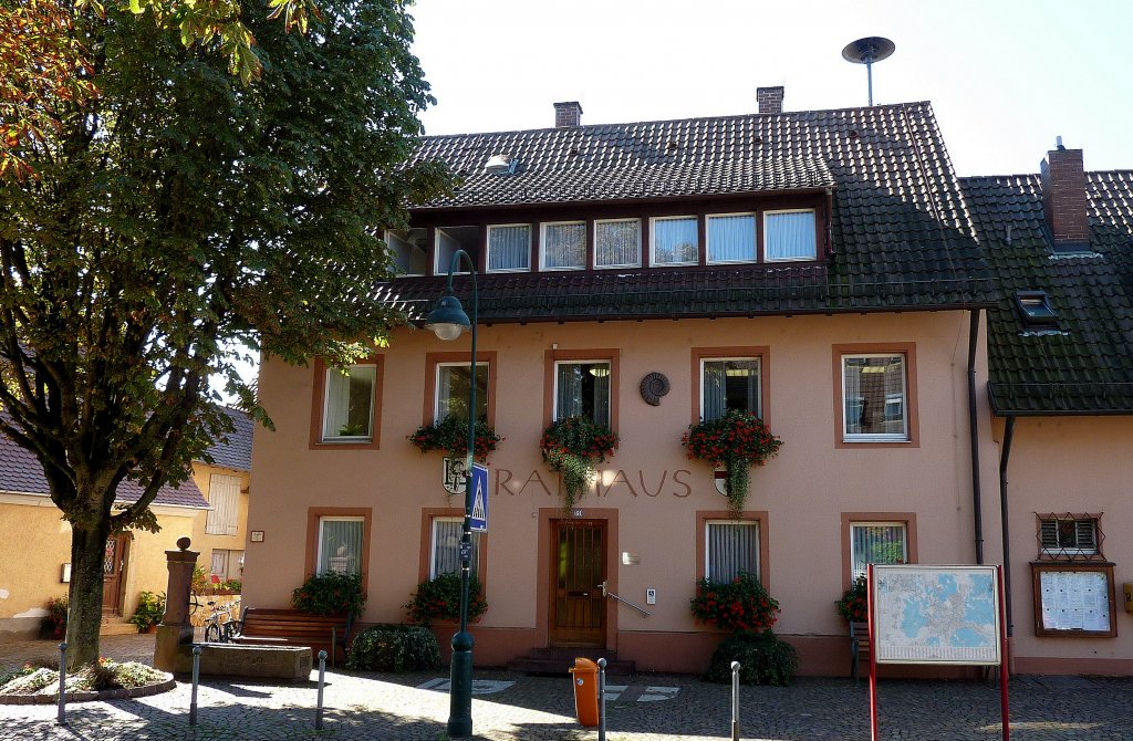 Freiburg im Breisgau, das Rathaus im Ortsteil Lehen, die ehemals selbststndige Gemeinde wurde 1971 eingemeindet, Aug.2011