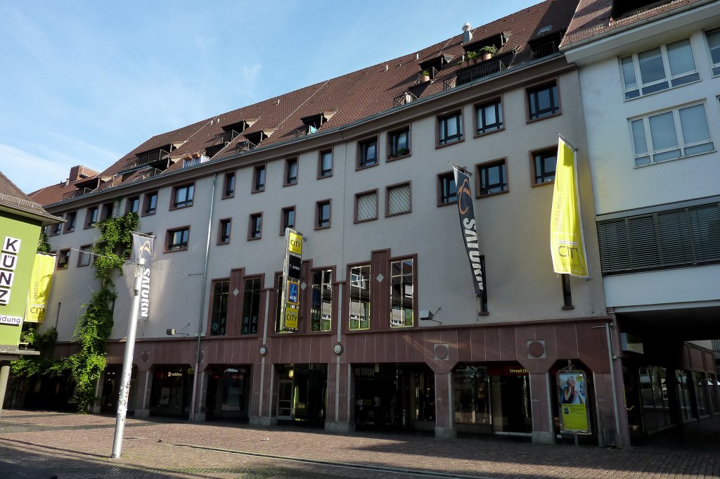 Freiburg im Breisgau, die  Schwarzwaldcity , ein Kaufhaus mit vielen Einzelgeschften im Zentrum, Sept. 2011