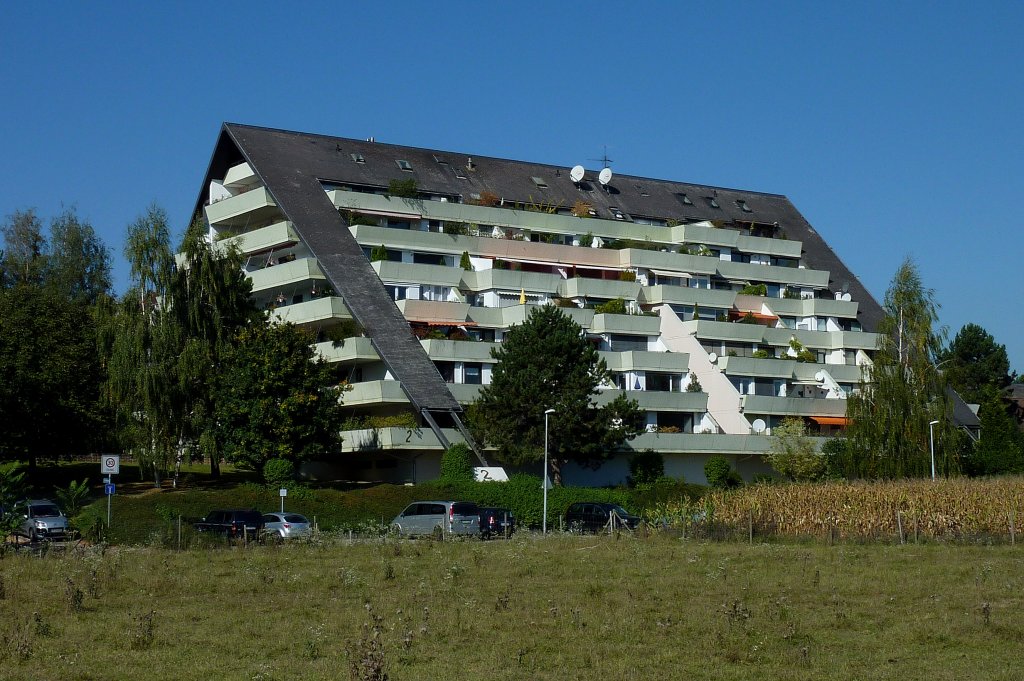 Freiburg im Breisgau, im Stadtteil Tiengen stehen drei dieser  Hgelhuser , gebaut in den 1960er Jahren hatten sie Modellcharakter, Sept.2011