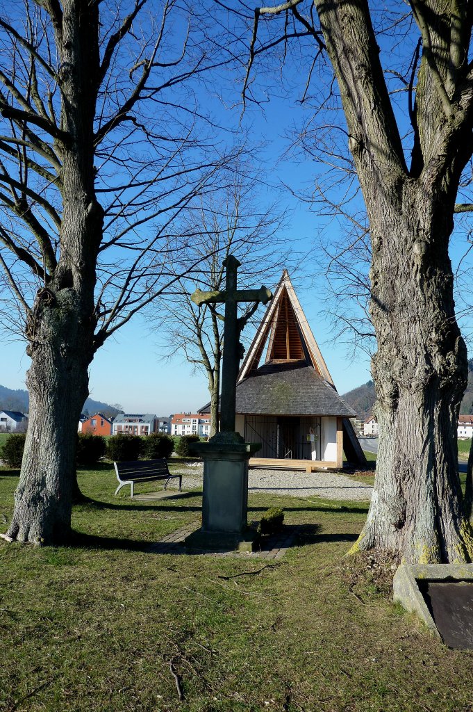 Freiburg im Breisgau, vor den Toren der Stadt steht im Dreisamtal die 2010 errichtete Anna-Kapelle, Jan.2012