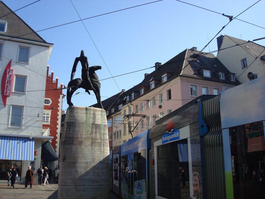 Freiburg im Breisgau,
der neue Bertoldsbrunnen im Freiburger Zentrum,
eingeweiht 1965,
Mrz 2010