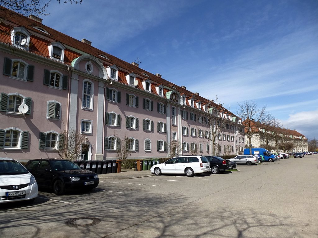 Freiburg, die Gartenstadt, eine Wohnsiedlung aus den 1930er Jahren im Stadtteil Haslach, April 2013 