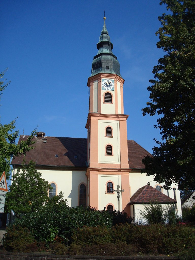 Freiburg-Hochdorf,
katholische St.Martinkirche, im barocken Stil von 1712,
2009