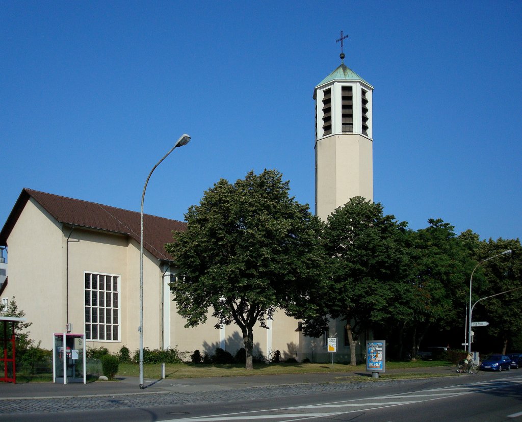 Freiburg-Sthlinger, die kath. St.Josephskirche wurde 1955 erbaut, Juli 2008