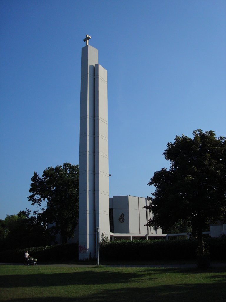 Freiburg-West,
evangelische Markus-Kirche,
2009