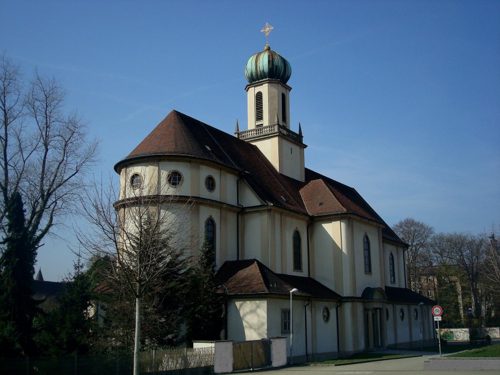 Freiburg-Wiehre, die kath. Maria-Hilf-Kirche wurde 1927-29 im neubarocken Stil erbaut, Mrz 2011