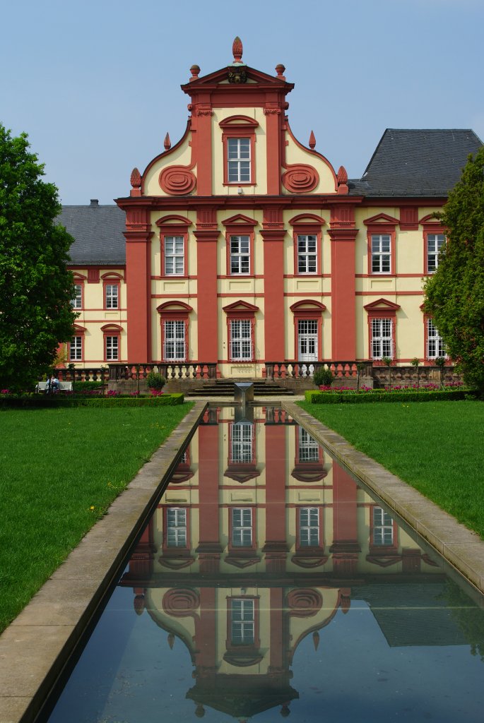 Fulda, Bischflicher Palais mit Domgarten (01.05.2009)