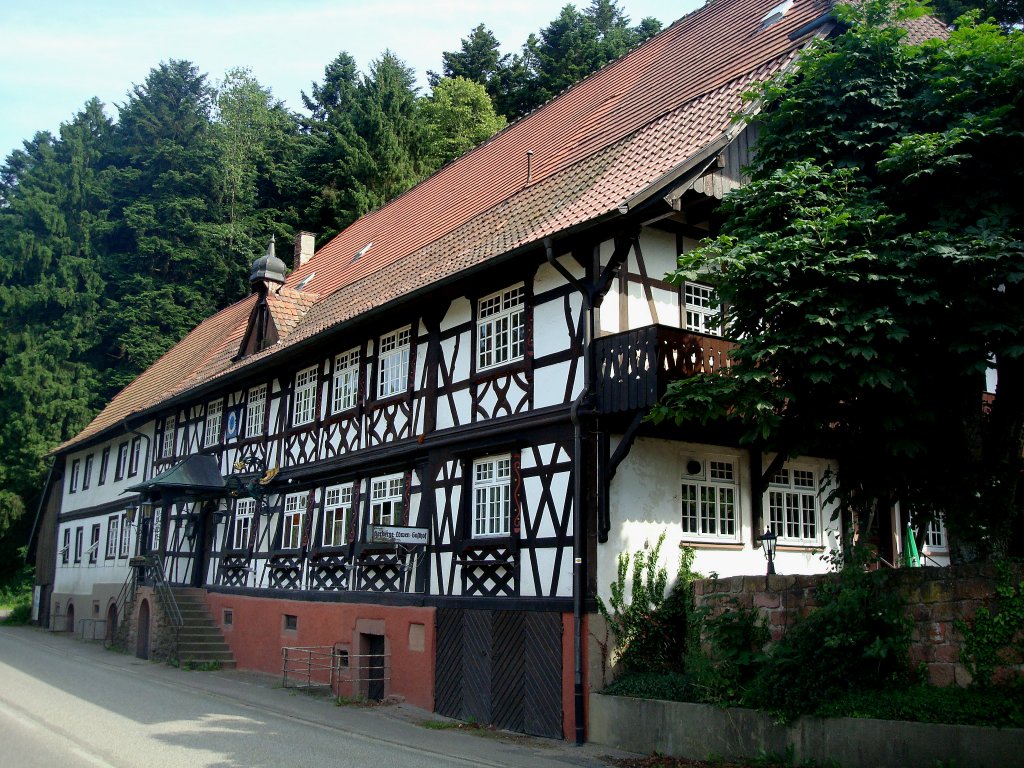 Gasthaus  Zum Lwen  in Seelbach/Schwarzwald,
1231 urkundlich erwhnt, beansprucht das Prdikat  ltester Gasthof Deutschlands ,
Juni 2010