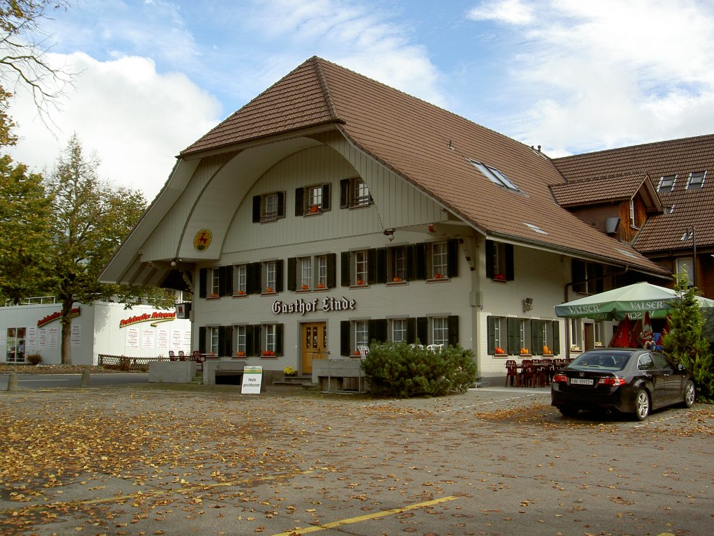 Gasthof zur Linde am Dorfplatz von Linden im Emmental (11.10.2012)