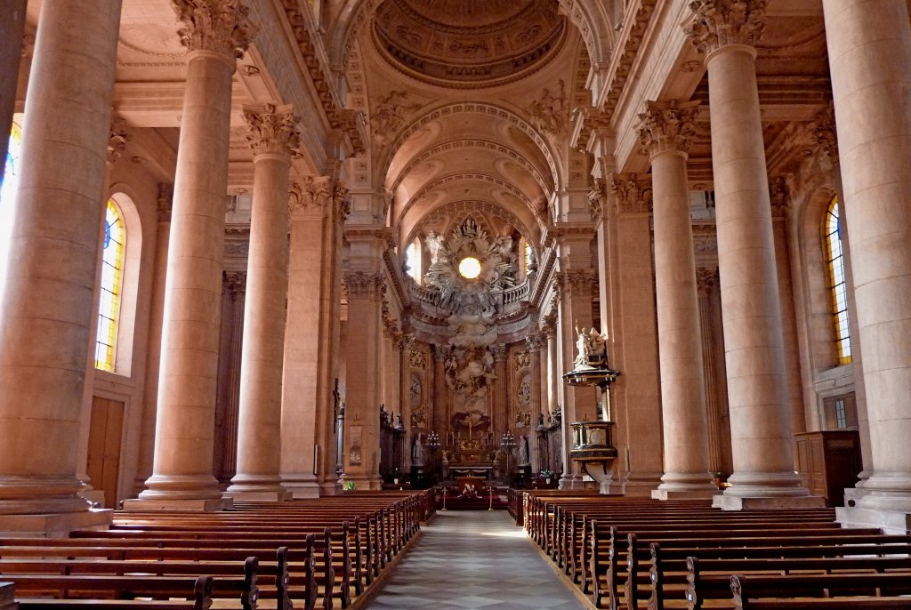 Gebweiler (Guebwiller), der beeindruckende Innenraum der klassizistischen Frauenkirche, Sept.2011