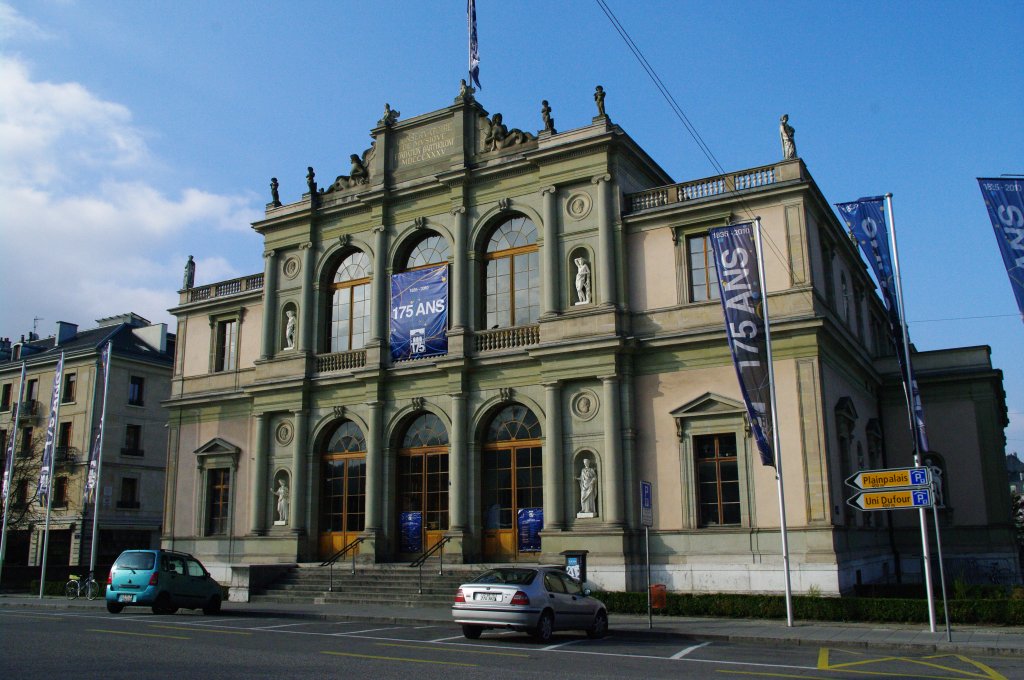 Genf, Musikkonservatorium, erbaut von 1857 bis 1858 nach Plnen von Le Sueur, 
Fassade mit Statuen und Nischen geschmckt (20.03.2011)