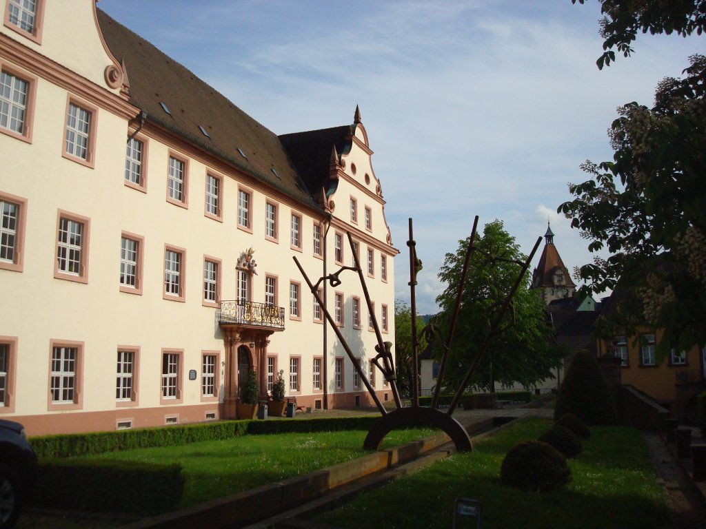 Gengenbach im Kinzigtal,
Vorderseite der ehemaligen Benediktinerabtei,
Mai 2010
