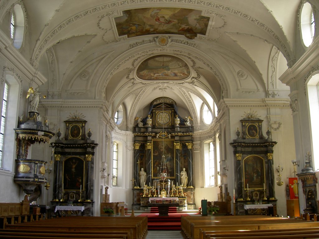 Gersau, Pfarrkirche St. Marcellus mit klassizistischen Altren, 
Kanton Schwyz (09.08.2010)