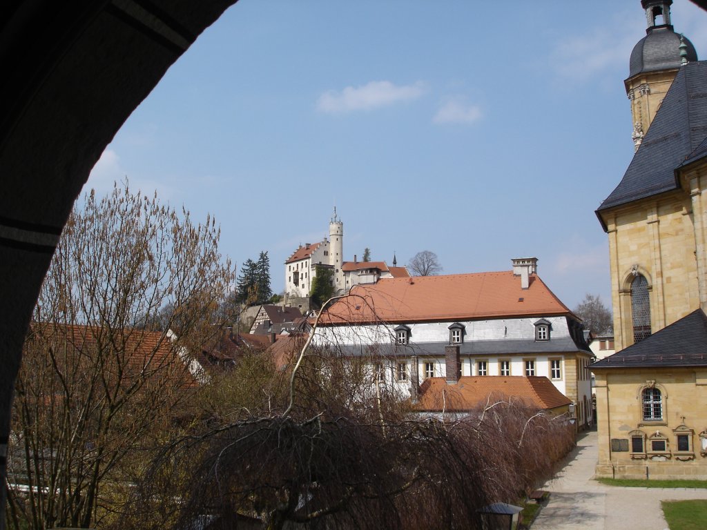 Gssweinstein in der Frnkischen Schweiz,
Blick zur Burg,urkundlich erwhnt 1067,
kann besichtig werden,
April 2006
