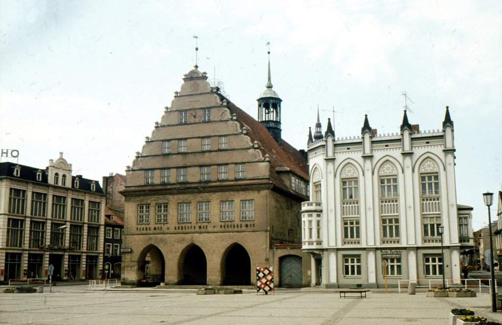 Greifswald, Rathaus (aufgenommen Mai 1980)