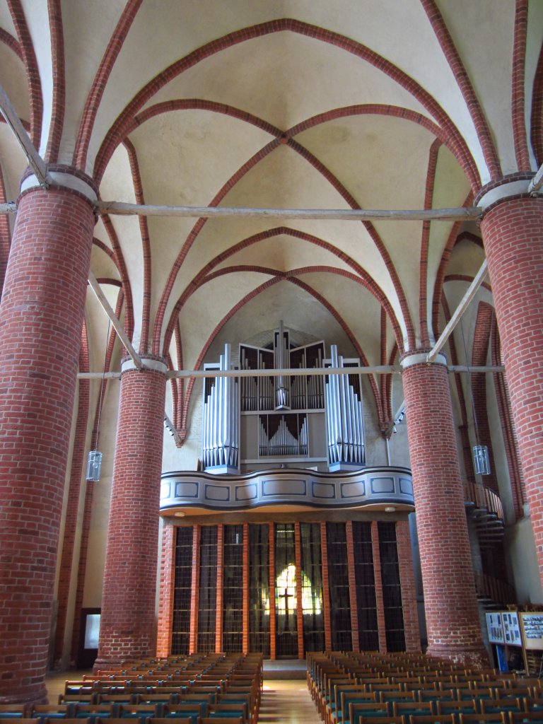 Greifswald, St. Jakobi Kirche, Schuke Orgel von 1968 (22.05.2012)