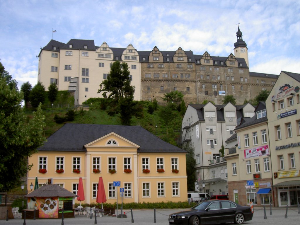 Greiz, Westernhagenplatz mit Oberem Schlo (17.07.2011)