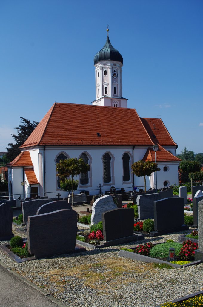 Groktz, Kirche St. Peter und Paul, erbaut 1480 im gotischen Stil, 
umgebaut von 1764 bis 1765, Landkreis Gnzburg (07.07.2011)