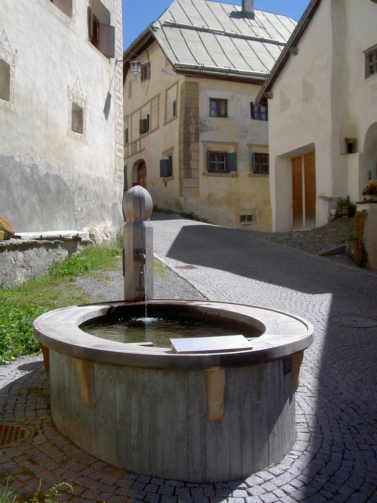 Guarda, Dorfbrunnen, (22.08.2010)