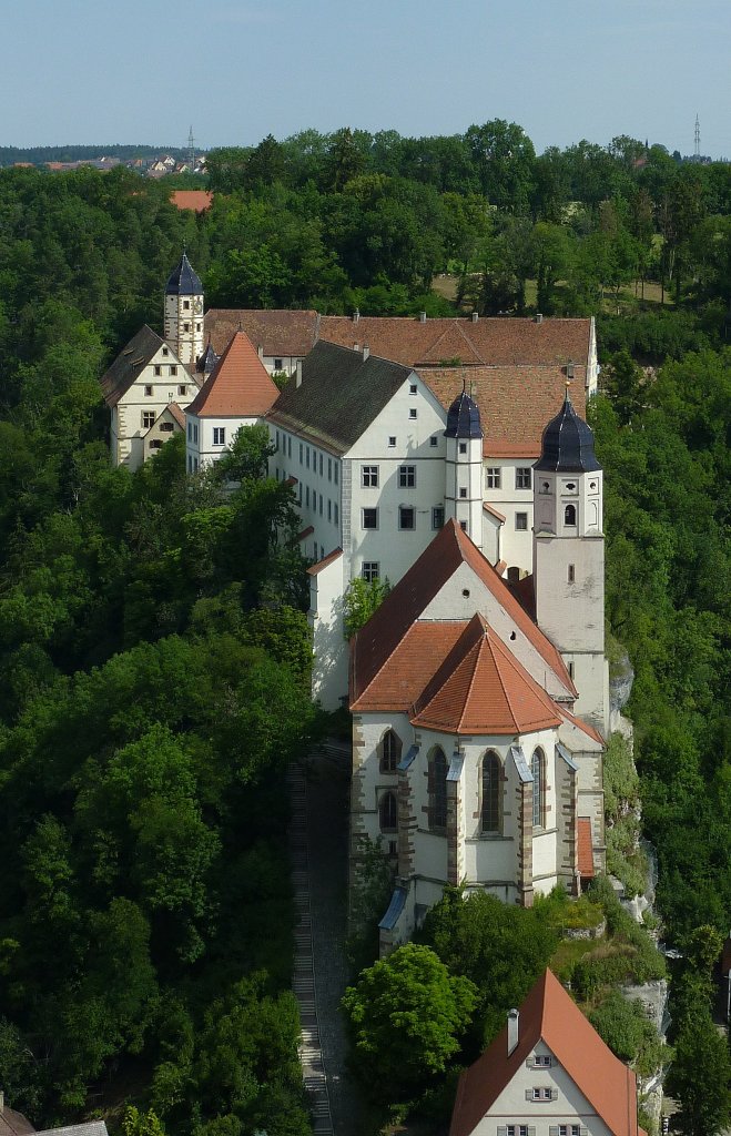 Haigerloch, das Renaissanceschlo entstand 1580-88 durch den Umbau einer Burg, heute Kongresszentrum mit Hotel, Restaurant und Lden, Juli 2011