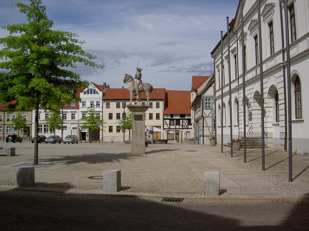 Haldensleben, Rolandstatue am Marktplatz (08.07.2012)