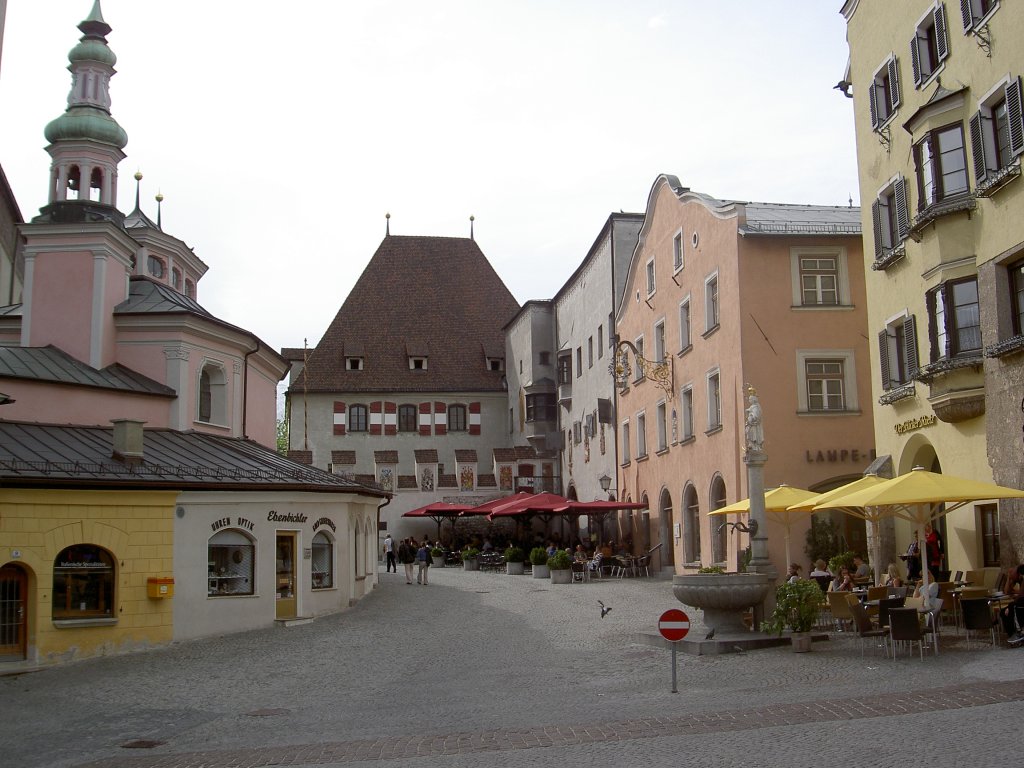 Hall, Oberer Stadtplatz mit Josefskapelle (01.05.2013)