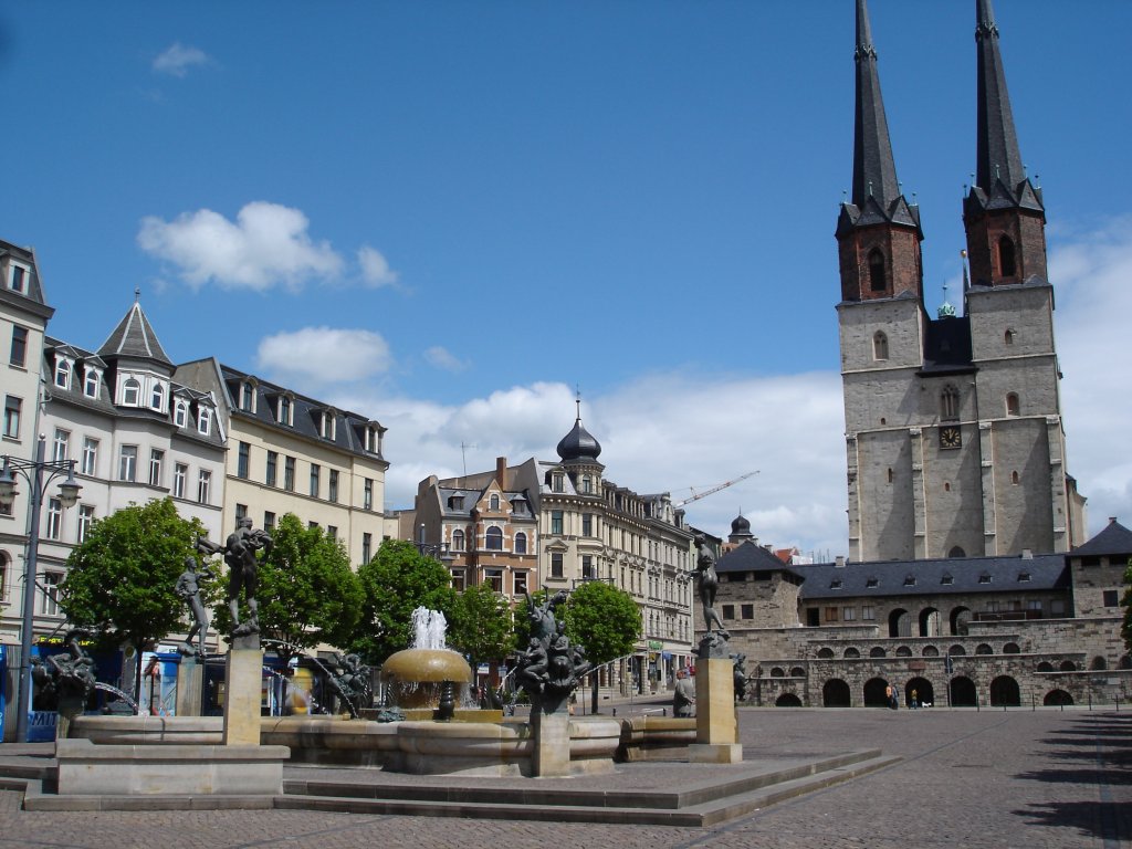 Halle/Saale,
Hallmarkt mit Marienkirche,
Mai 2006