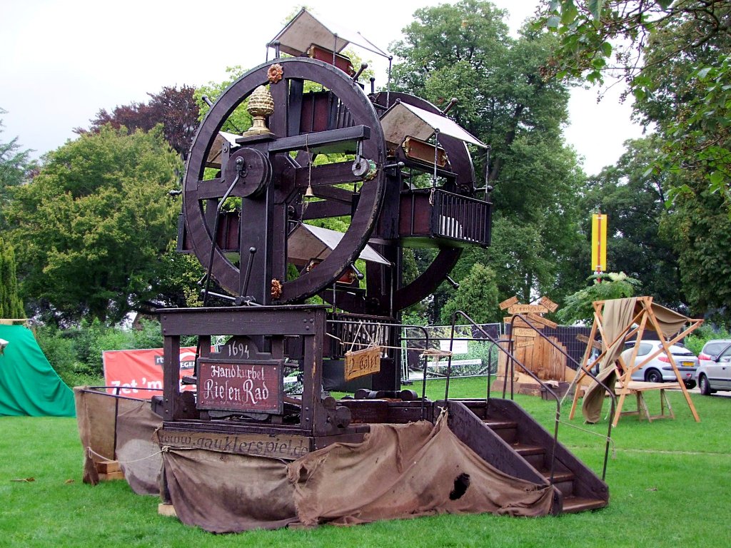 Handkurbel-Riesenrad aus dem Jahre 1694 wird in Nijmegen zur Schau gestellt; 100829