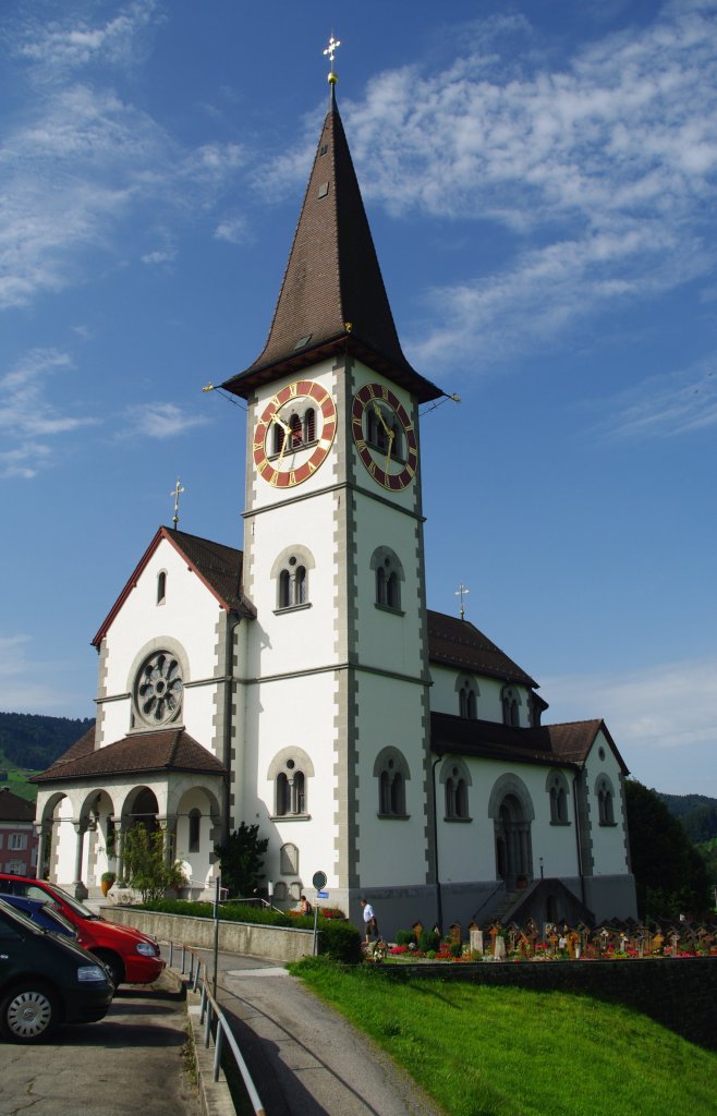 Haslen, Kath. Pfarrkirche Maria Hilf, erbaut 1901 von August Hardegger im 
neuromanischen Stil, Appenzell (21.08.2011)