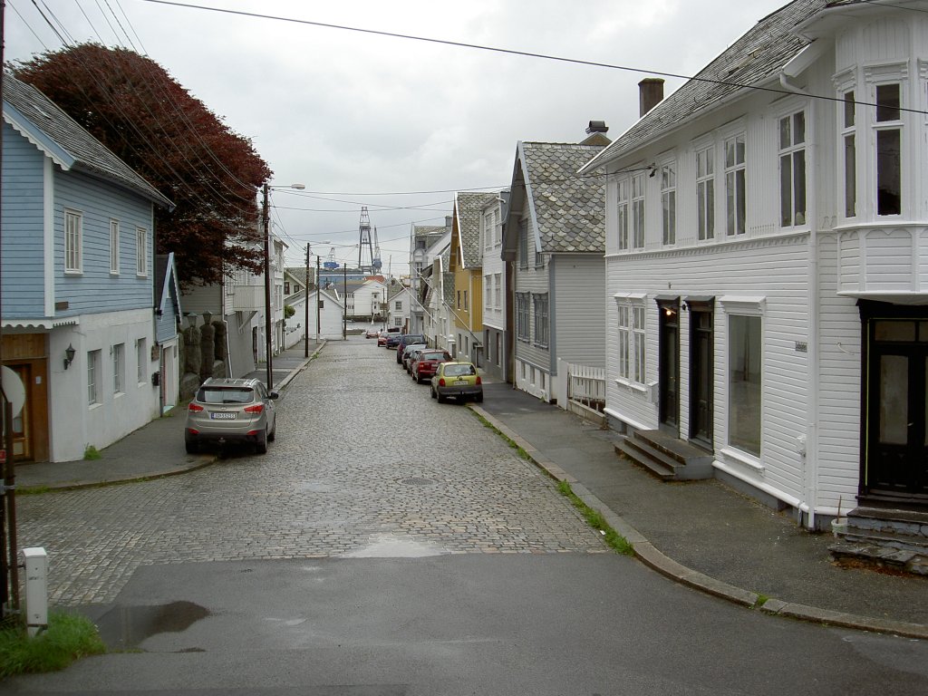 Haugesund, alte Holzhäuser in der Torgata Straße (25.06.2013)