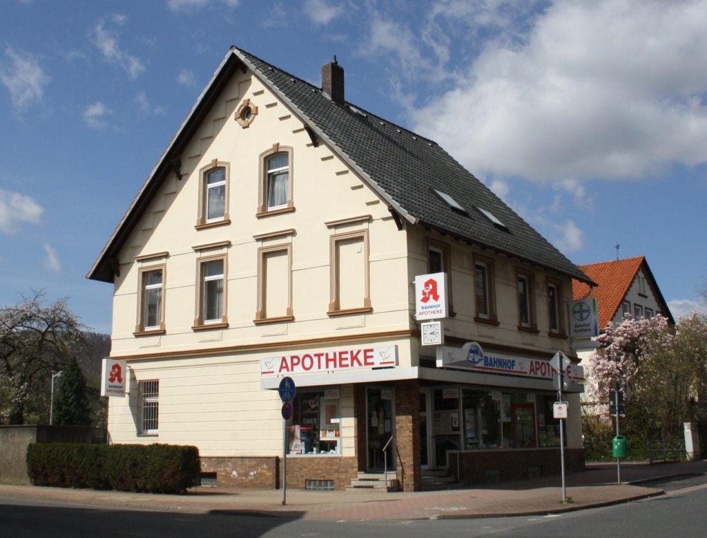 Haus mit Apotheke in Springe, am 14.04.2011.