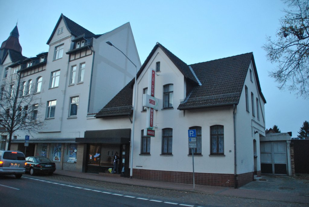 Haus mit Schlaterrei, Ahltener Strae/Lehrte. Foto vom 29.10.10