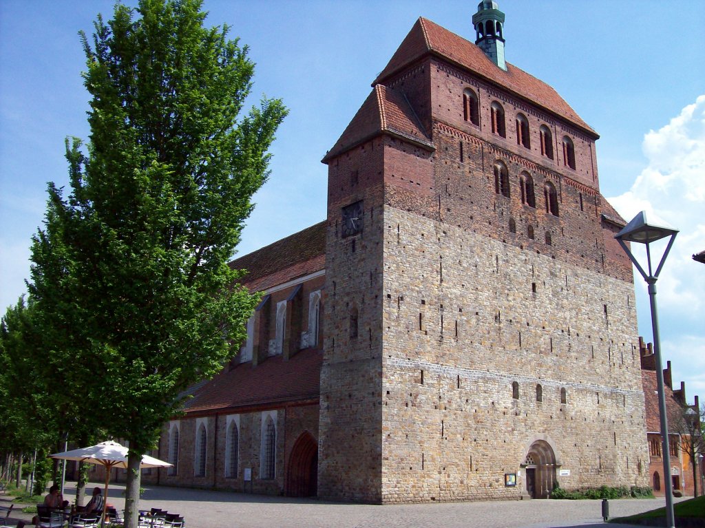 Havelberg, Dom St. Marien, Ansicht von Nordwesten (aufgenommen am 06.06.2010)